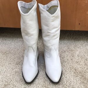BOOTALINO size 5 cream leather boots